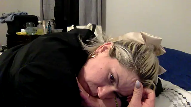 toomuchofafreak online show from 02/12/26, 10:37