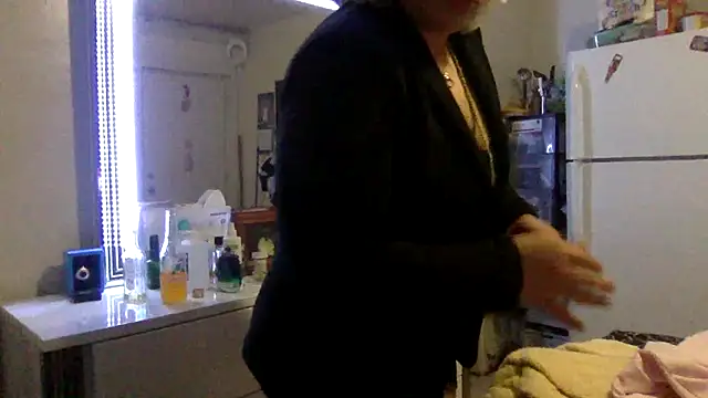 toomuchofafreak online show from 03/17/26, 01:08