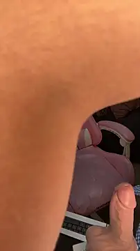 Carsonroberrt online show from 11/08/25, 11:25