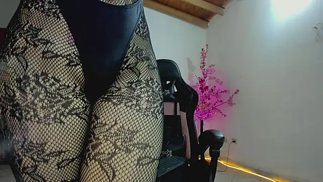 Snapshot of auraeroticaxxx chatting on 09/28/25, 06:20 auraeroticaxxx online show from 09/28/25, 06:20