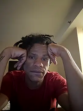 LuisSujilio online show from 04/19/26, 06:43