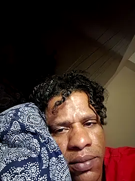 LuisSujilio online show from 04/18/26, 03:47