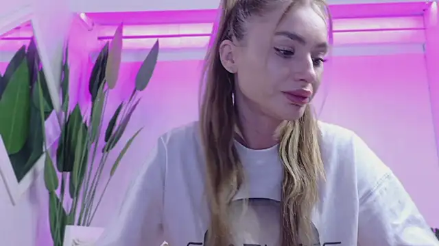 KaseyQuinn  online show from 04/30/26, 11:42