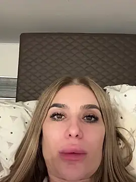 KaseyQuinn  online show from 11/26/25, 10:43