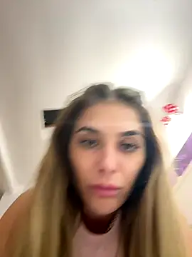 Snapshot of KaseyQuinn_ chatting on 09/16/25, 07:26 KaseyQuinn online show from 09/16/25, 07:26