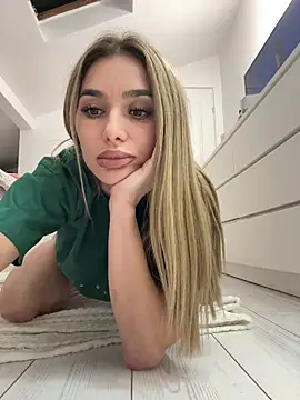 KaseyQuinn  online show from 11/29/25, 10:32