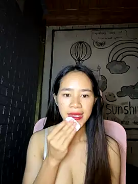 Snapshot of TiNa_04 chatting on 09/21/25, 11:04 TiNa 04 online show from 09/21/25, 11:04