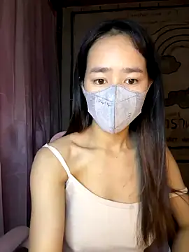 Snapshot of TiNa_04 chatting on 10/18/25, 11:07 TiNa 04 online show from 10/18/25, 11:07