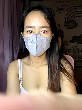 Snapshot of TiNa_04 chatting on 10/18/25, 12:34 TiNa 04 online show from 10/18/25, 12:34