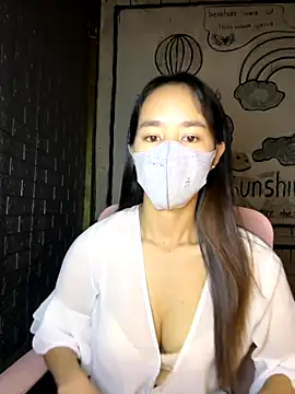 TiNa 04 online show from 09/29/25, 01:23