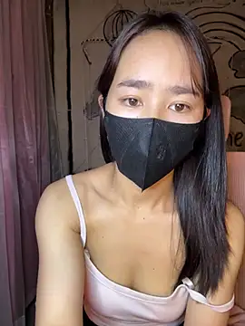 Snapshot of TiNa_04 chatting on 12/14/25, 08:09 TiNa 04 online show from 12/14/25, 08:09