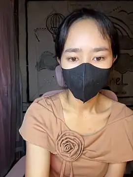 Snapshot of TiNa_04 chatting on 10/29/25, 11:58 TiNa 04 online show from 10/29/25, 11:58