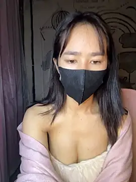 Snapshot of TiNa_04 chatting on 12/01/25, 11:05 TiNa 04 online show from 12/01/25, 11:05