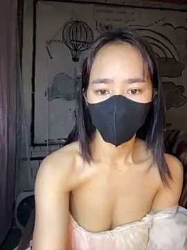 Snapshot of TiNa_04 chatting on 11/20/25, 11:14 TiNa 04 online show from 11/20/25, 11:14