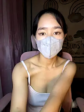 TiNa 04 online show from 10/13/25, 09:55