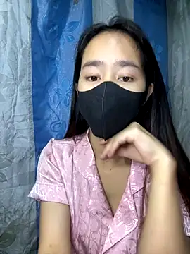 Snapshot of TiNa_04 chatting on 10/21/25, 11:04 TiNa 04 online show from 10/21/25, 11:04