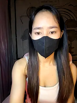 Snapshot of TiNa_04 chatting on 10/29/25, 12:09 TiNa 04 online show from 10/29/25, 12:09