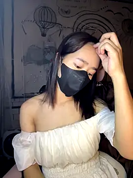 Snapshot of TiNa_04 chatting on 11/14/25, 11:19 TiNa 04 online show from 11/14/25, 11:19