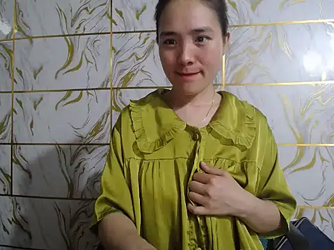 Lyzizi lovely09 online show from 04/15/26, 10:21