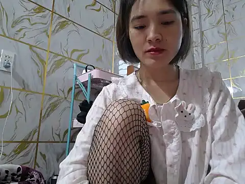 Lyzizi lovely09 online show from 11/25/25, 01:39