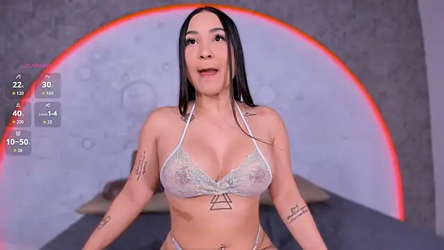 ReinaChloe online show from 12/16/25, 04:44