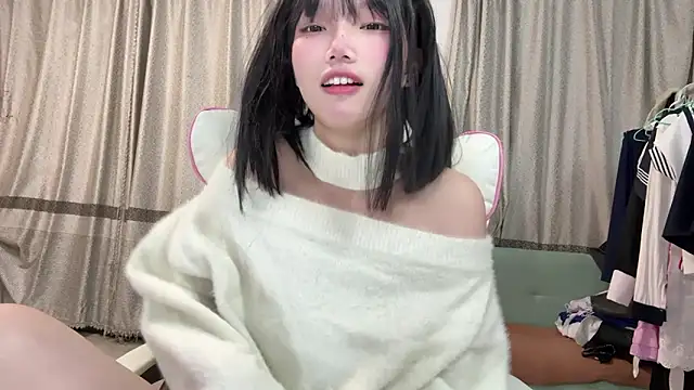 Yiyi-707 online show from 10/22/25, 11:20