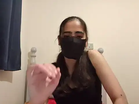 BobtailFormal online show from 12/21/25, 08:42