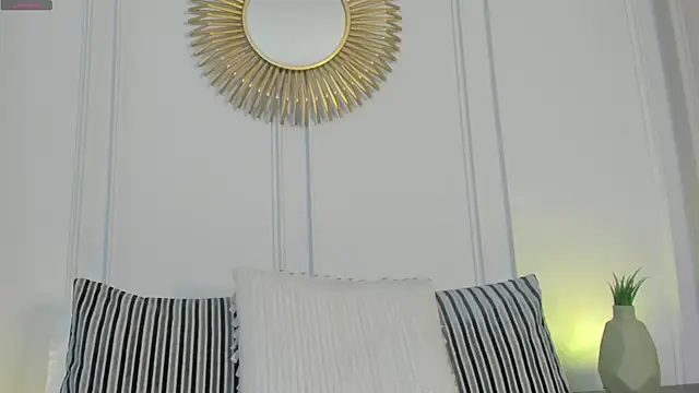Snapshot of CharlotteBrownn_ chatting on 04/18/26, 12:35 CharlotteBrownn online show from 04/18/26, 12:35