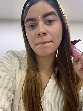 CharlotteBrownn  online show from 10/22/25, 03:28