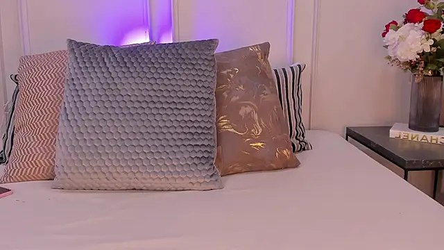 CharlotteBrownn  online show from 03/07/26, 10:37