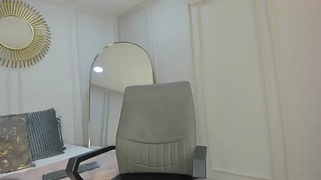 CharlotteBrownn  online show from 09/28/25, 01:34