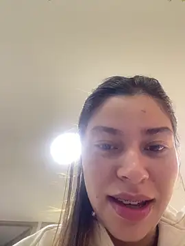 CharlotteBrownn  online show from 03/05/26, 09:22