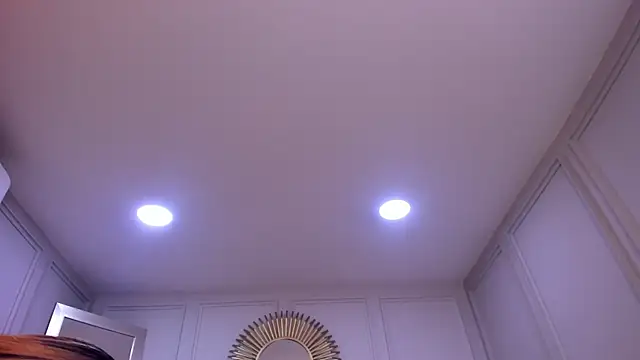 CharlotteBrownn  online show from 12/20/25, 04:59