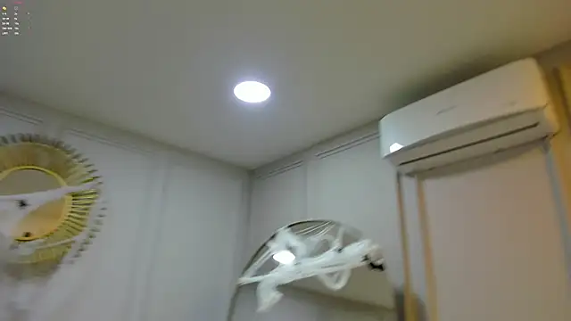 CharlotteBrownn  online show from 10/31/25, 03:14