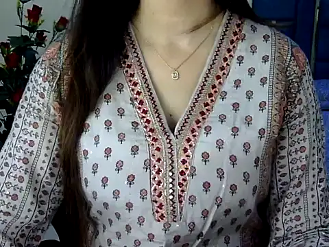 Snapshot of Rumi_cute chatting on 06/05/26, 02:45 Rumi cute online show from 06/05/26, 02:45