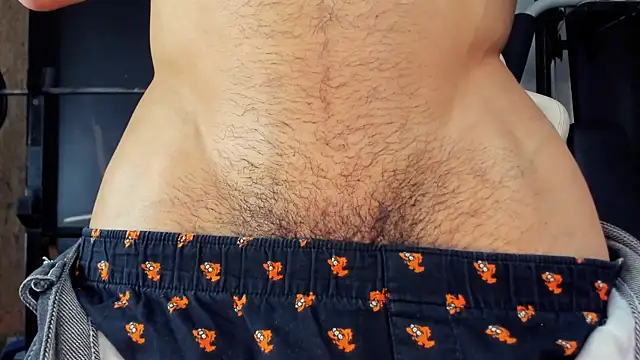 AlessandroKiing online show from 05/19/26, 01:56