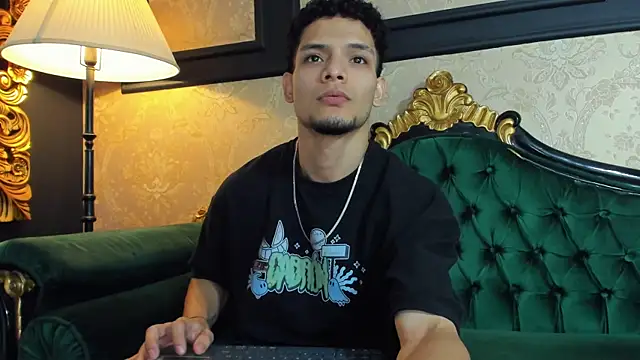 AlessandroKiing online show from 04/13/26, 07:07