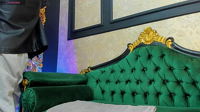 AlessandroKiing online show from 09/10/25, 02:05