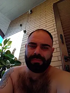 Snapshot of body02081 chatting on 05/25/26, 07:07 body02081 online show from 05/25/26, 07:07