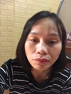 Snapshot of QuingLin chatting on 09/28/25, 05:47 QuingLin online show from 09/28/25, 05:47
