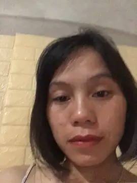 Snapshot of QuingLin chatting on 09/15/25, 12:11 QuingLin online show from 09/15/25, 12:11