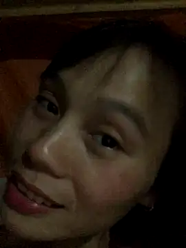 Snapshot of QuingLin chatting on 10/03/25, 01:34 QuingLin online show from 10/03/25, 01:34