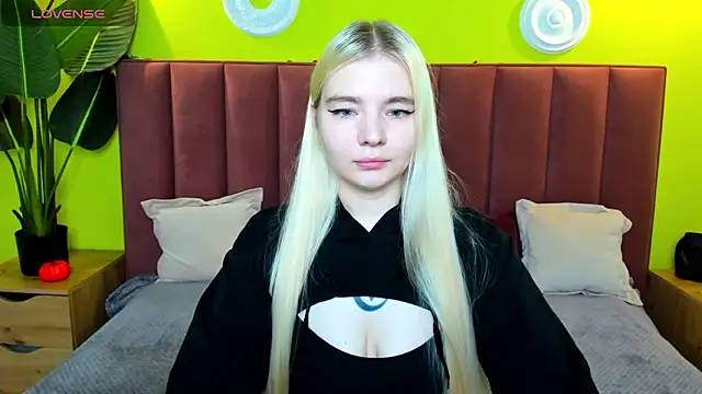 RuthBryant online show from 11/12/25, 12:37