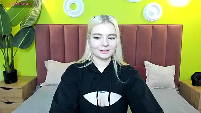 RuthBryant online show from 10/20/25, 01:07