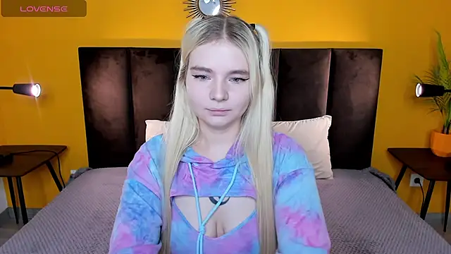 RuthBryant online show from 12/02/25, 12:33