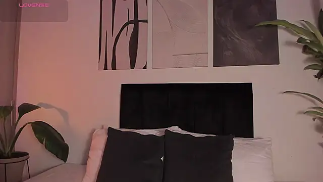 izzyvega   online show from 01/14/26, 01:09