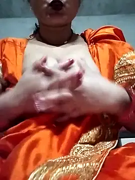 rani8008 online show from 02/15/26, 11:09