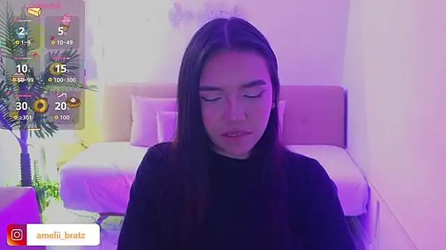 Snapshot of Ameliiaa_tay chatting on 10/31/25, 10:56 Ameliiaa tay online show from 10/31/25, 10:56