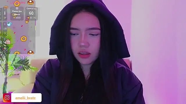 Snapshot of Ameliiaa_tay chatting on 11/27/25, 11:43 Ameliiaa tay online show from 11/27/25, 11:43