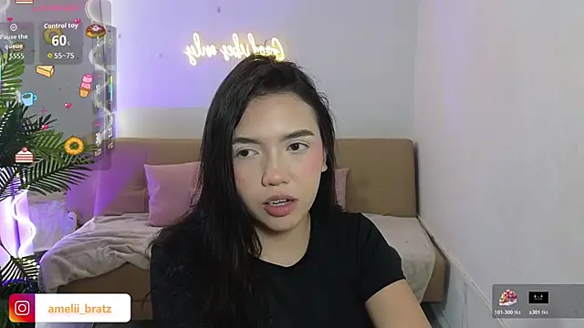 Snapshot of Ameliiaa_tay chatting on 10/22/25, 11:31 Ameliiaa tay online show from 10/22/25, 11:31